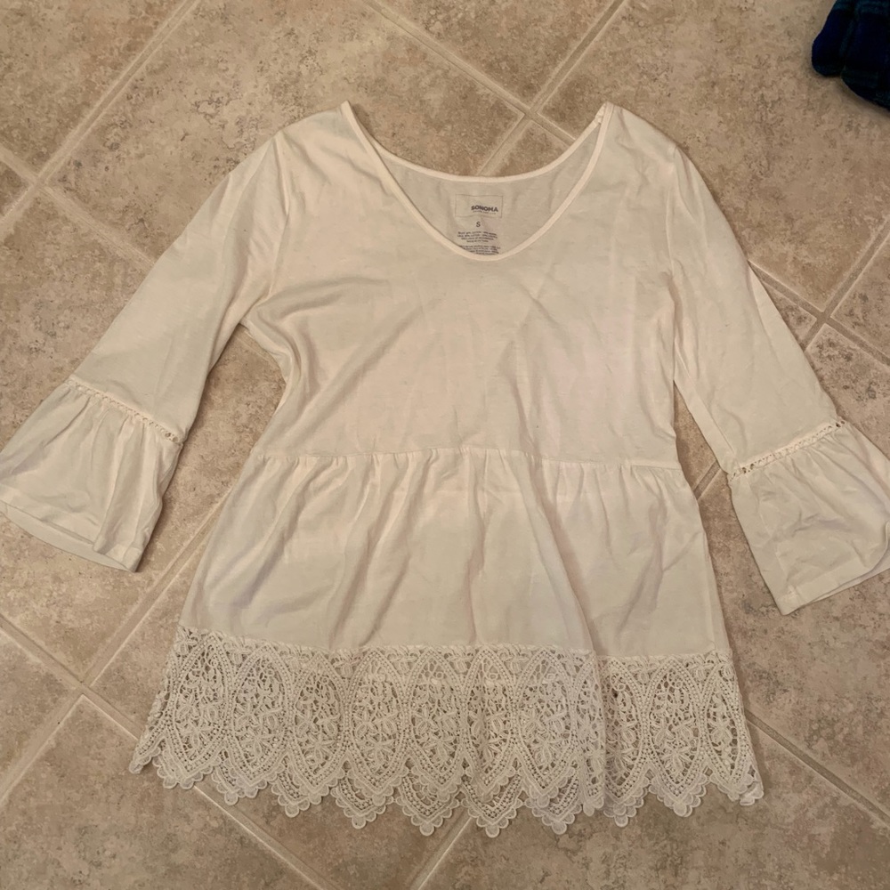 White/cream lace top
